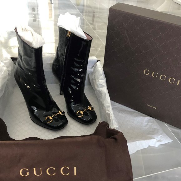 GUCCI Black Patent Vernice Crystal Buckle Bootie - Picture 2 of 9